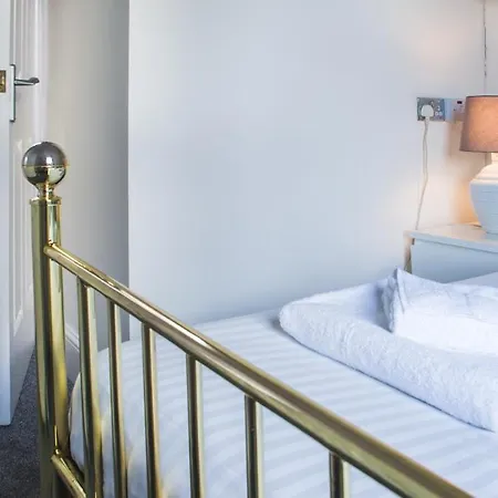 Mycityhaven - 3 Bedroom Shirehampton Flat Near Avonmouth & M4