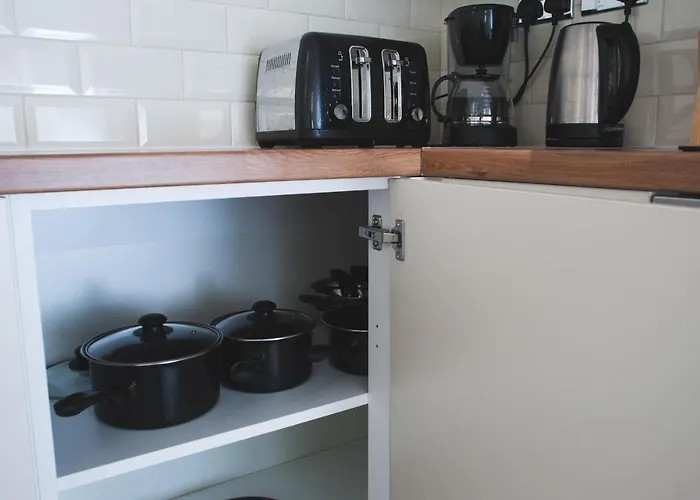 Mycityhaven - 3 Bedroom Shirehampton Flat Near Avonmouth & M4 * Bristol