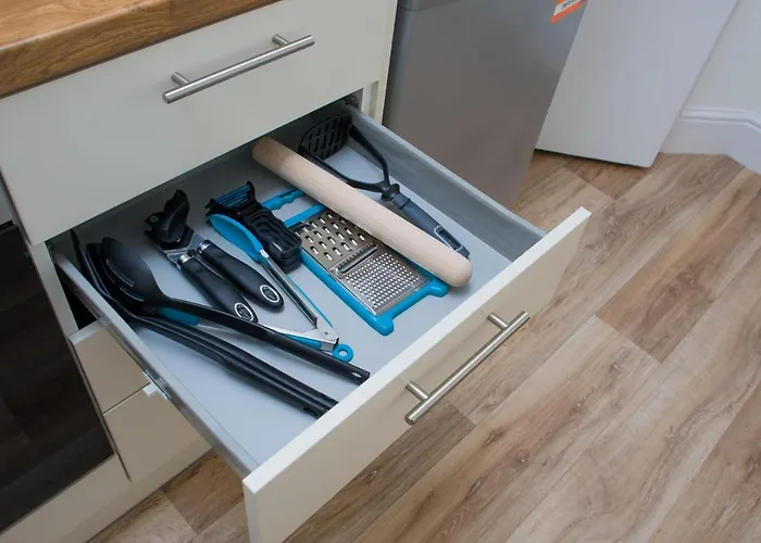 Mycityhaven - 3 Bedroom Shirehampton Flat Near Avonmouth & M4 Bristol