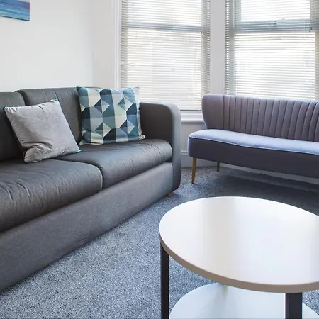 Mycityhaven - 3 Bedroom Shirehampton Flat Near Avonmouth & M4 *