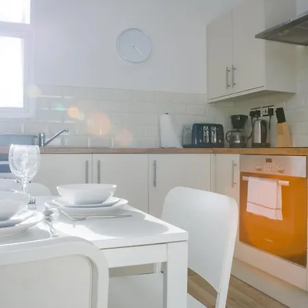 Mycityhaven - 3 Bedroom Shirehampton Flat Near Avonmouth & M4 Appartement