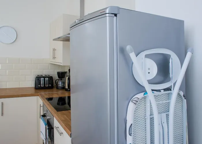 Mycityhaven - 3 Bedroom Shirehampton Flat Near Avonmouth & M4