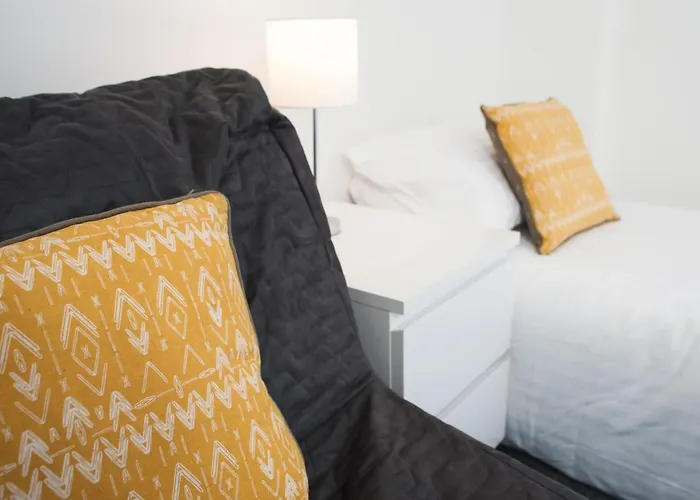 Mycityhaven - 3 Bedroom Shirehampton Flat Near Avonmouth & M4 *