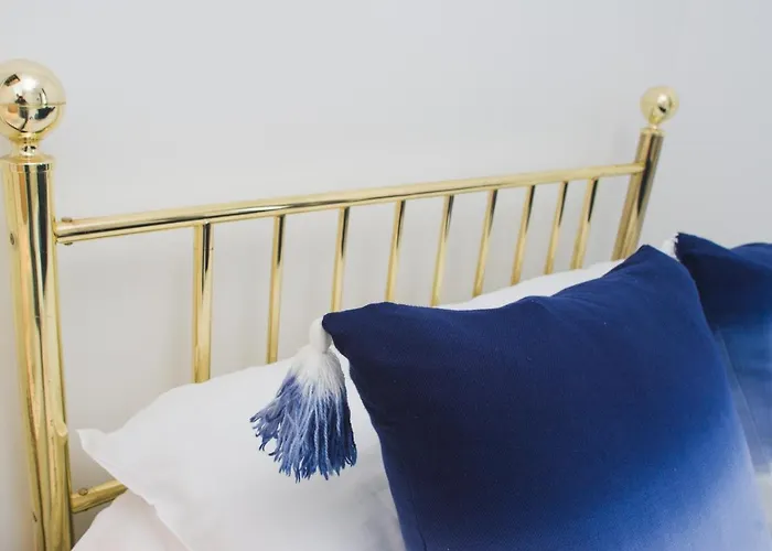 Mycityhaven - 3 Bedroom Shirehampton Flat Near Avonmouth & M4 Apartment *