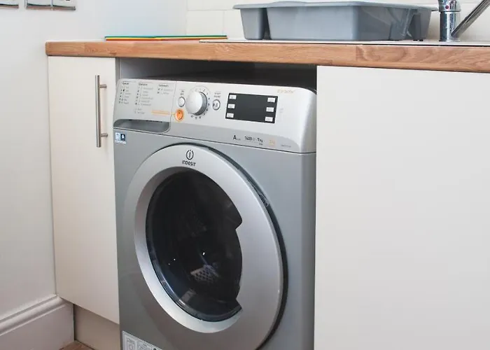 Mycityhaven - 3 Bedroom Shirehampton Flat Near Avonmouth & M4 *